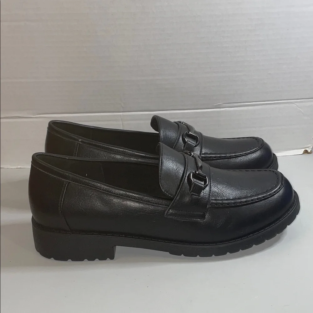 Easy Street Black Whitney Loafers - Picture 2 of 5